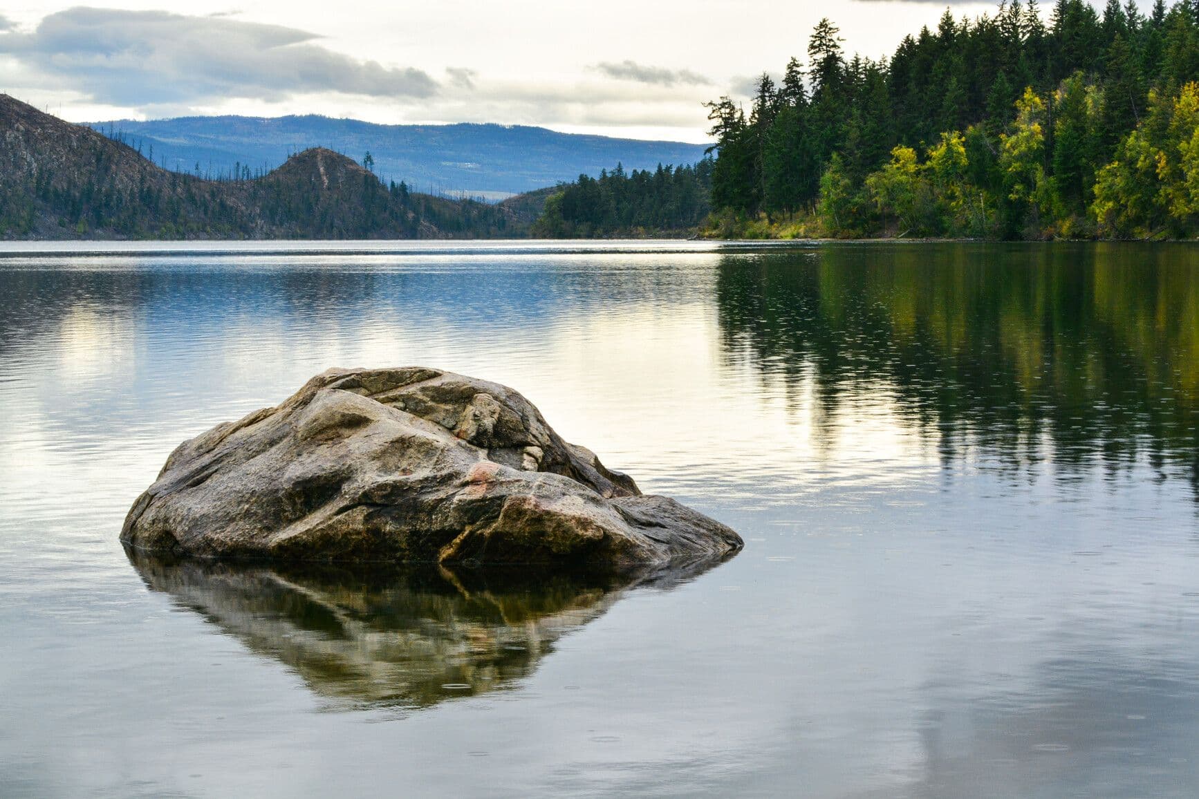 Niskonlith Lake Park